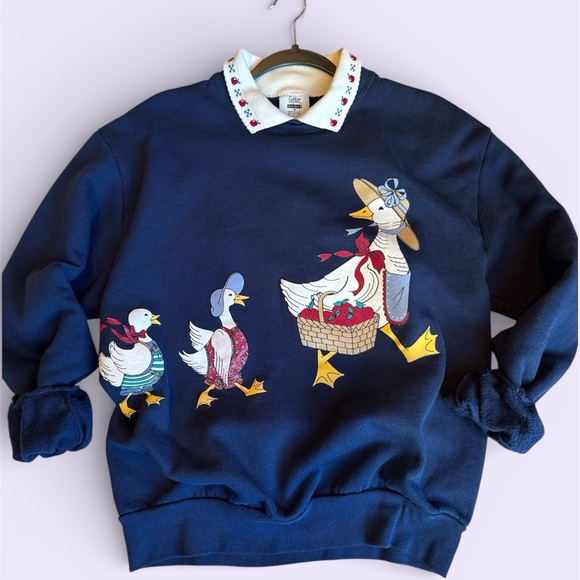 Gopher Sport Tops - Vintage Navy Blue Duck Print Womens Sweater